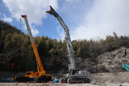 超大型重機（SK1300） 組み立て作業の見学